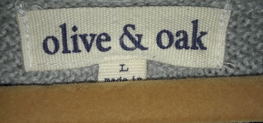 OLIVE AND OAK SWEATER